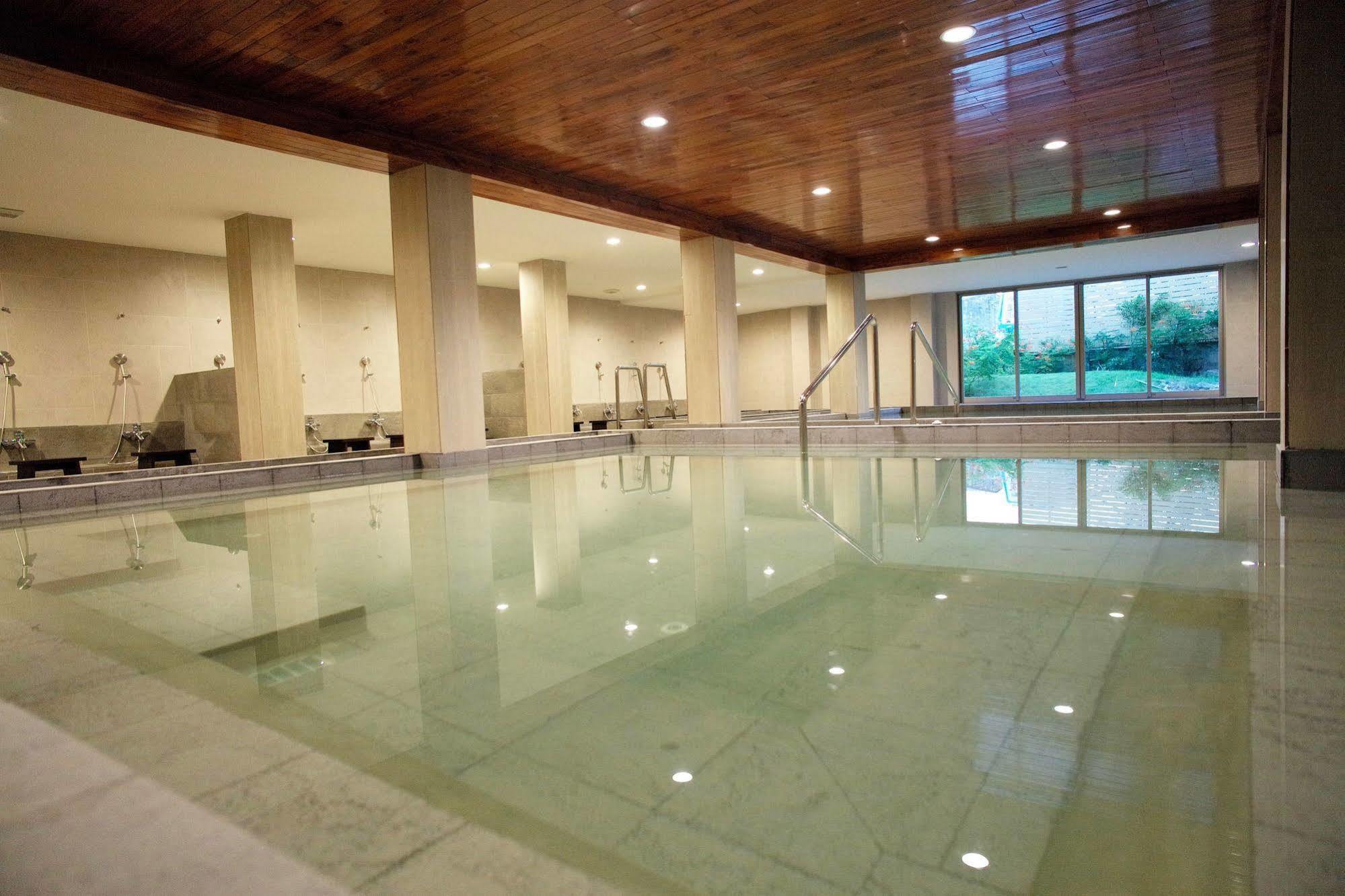 J. Park Hotel Chonburi Exteriör bild